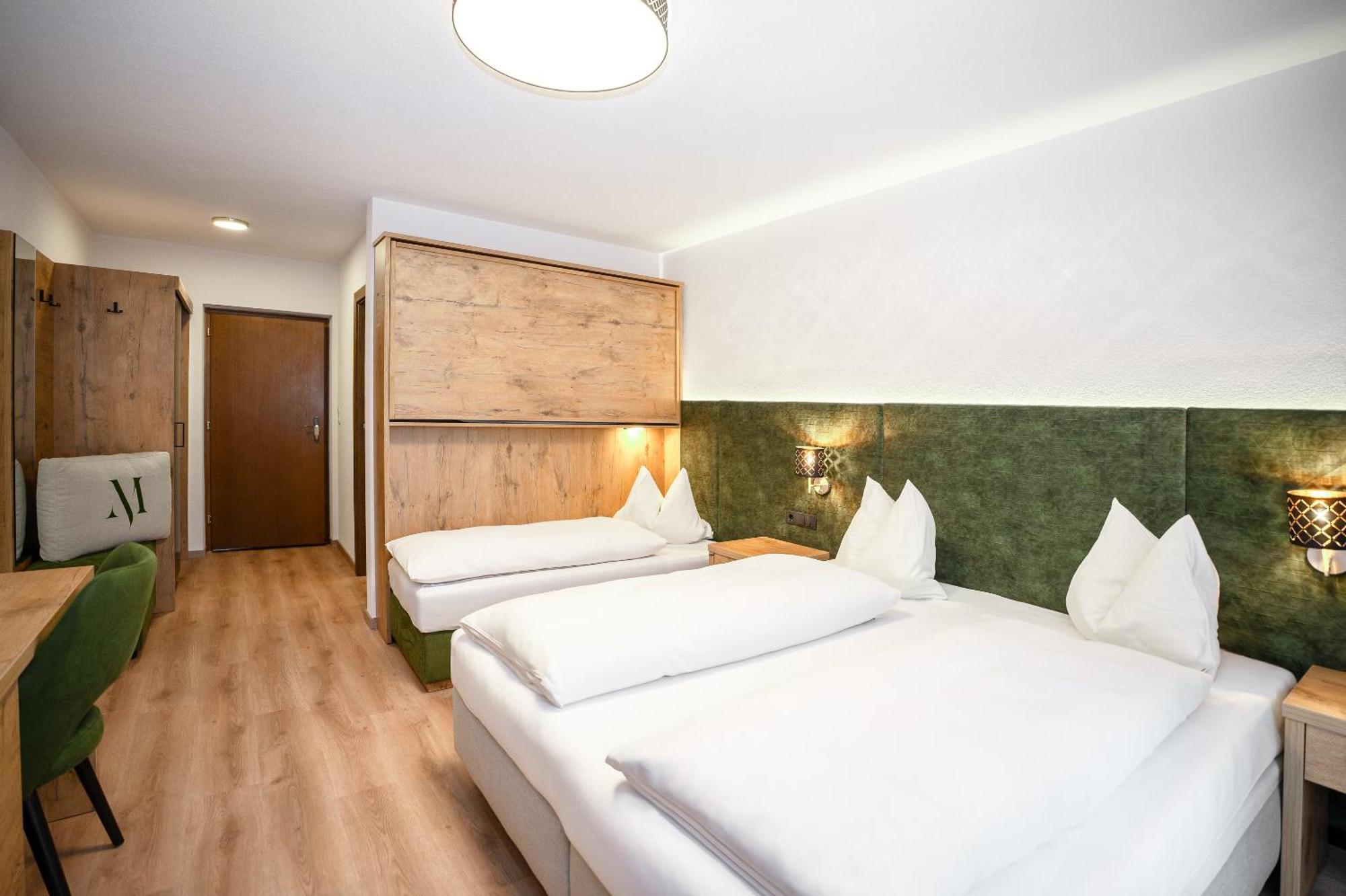 Hotel Mooswald 4*
